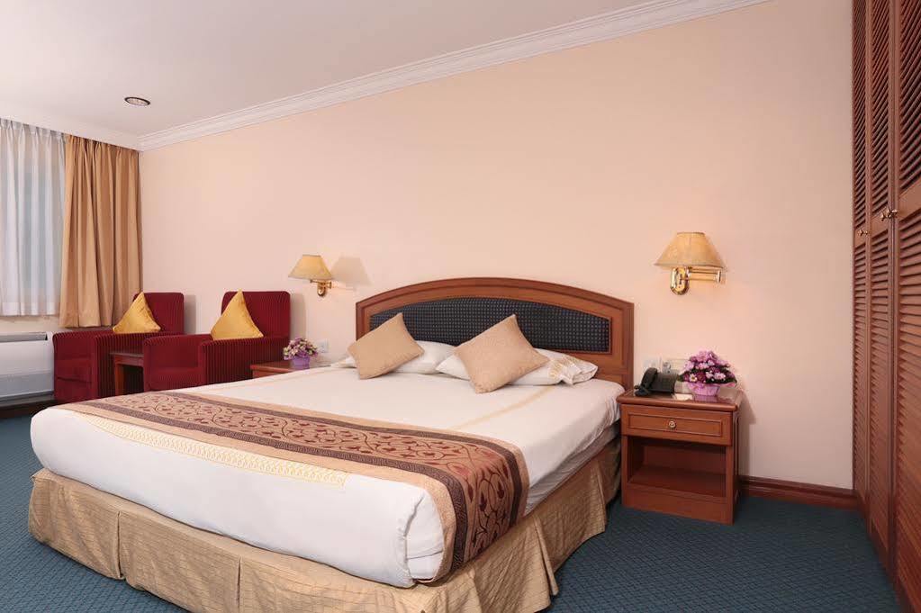 Hotel Sentosa Kuala Belait Esterno foto